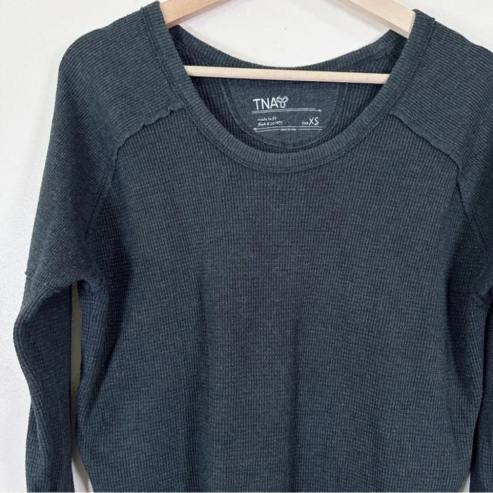 Aritzia Tna Alder Long Sleeve Tshirt  Black Color - Picture 7 of 13